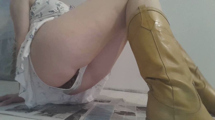 Yellow Boots Satin Panty Poop - HD 720p Windows Media Video WMV3 1280x720 25.000 FPS 4795 kb/s - With Actress: Love to Shit Girls [377 MB] (2018)