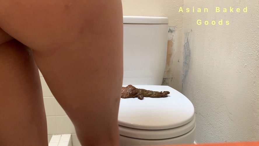Shit side ways on the toilet seat - FullHD 1920x1080 - With Actress: Marinayam19  [422 MB] (2020)