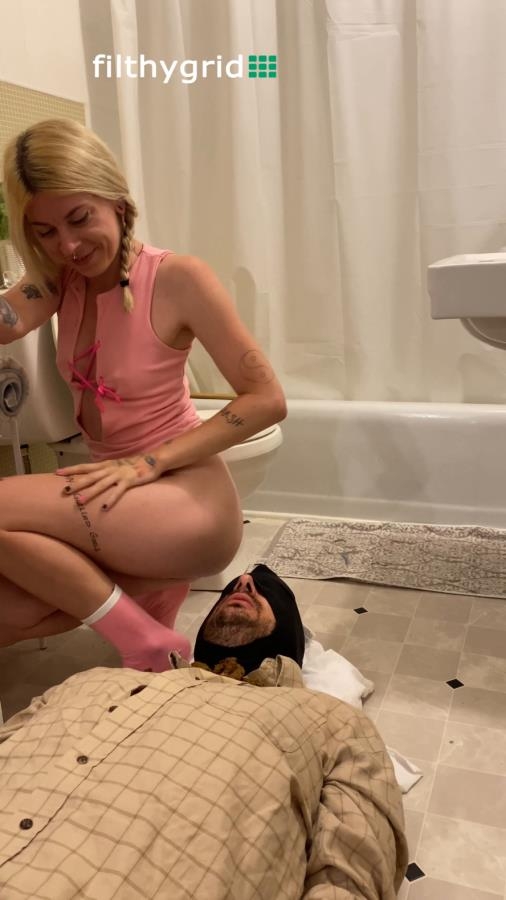 Human Toilet Kandy Gets A Portion Of Fresh Shit From Its Mistress with Princess Kazer P1 - 2K  [299 MB] (2025)