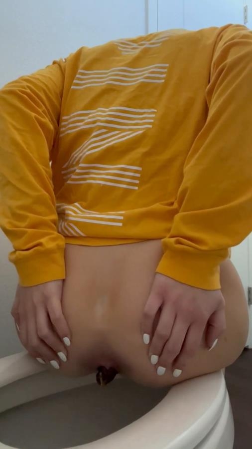 That early morning I poop in the toilet P1 - SD  - With Actress: Blackrasbaby [46.9 MB] (2025)