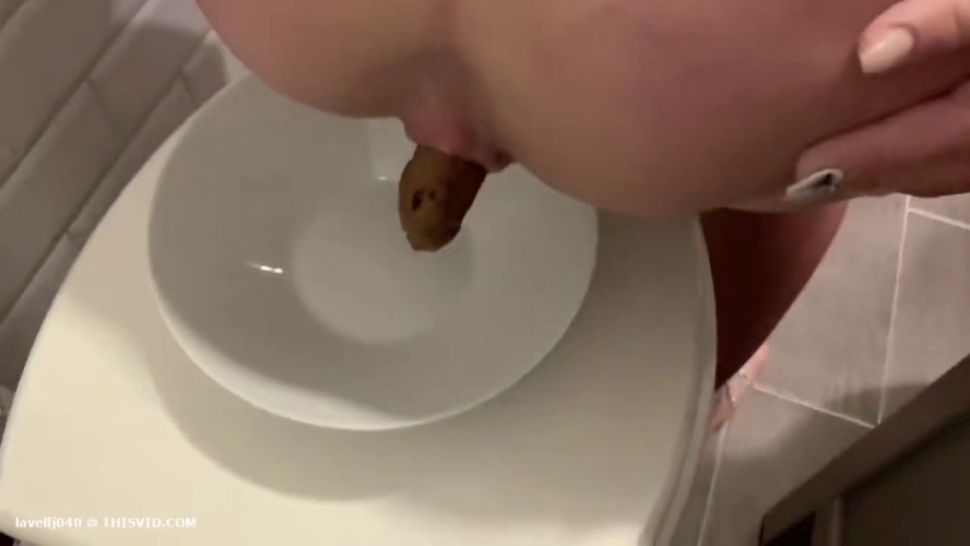 Public IKEA Poop - FullHD  - With Actress: Devil-Sophie [349 MB] (2026)