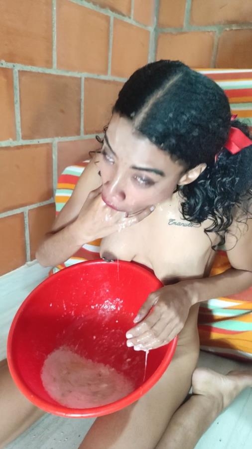 Eating a big burger and then vomiting it without liquid just dry vomit - SD  - With Actress: KattyAndEric [909 MB] (2026)